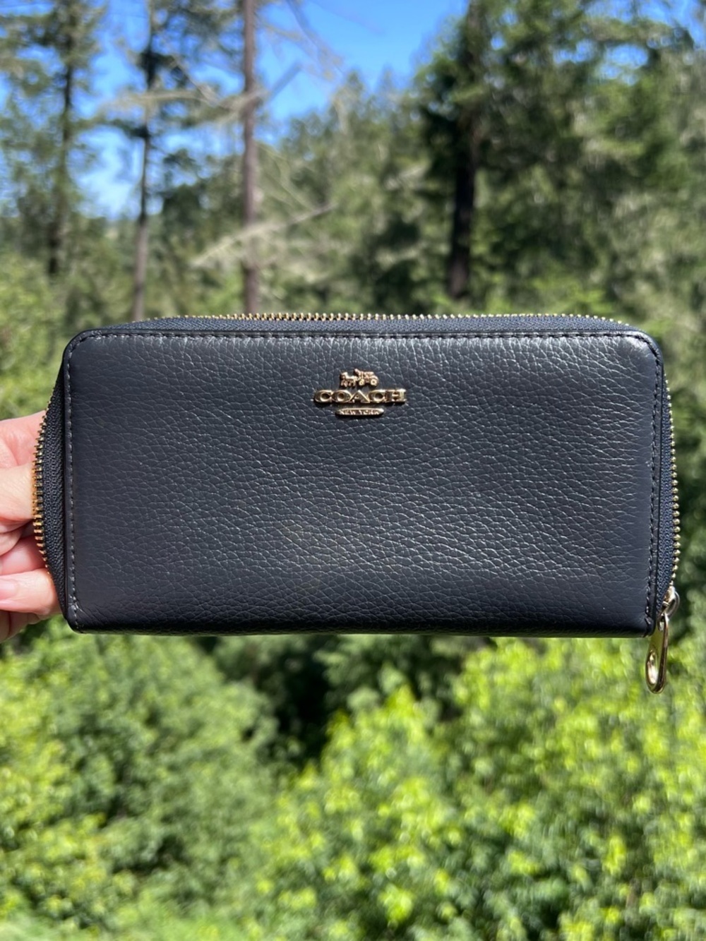 COACH Long Zip-Around Wallet Navy Pebble Leather w Gold Hardware AUTHENTIC - Picture 4 of 14